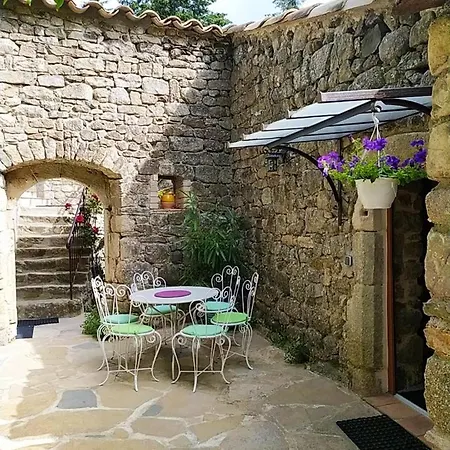 Les Mimosas Du Mas בית אירוח